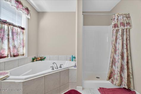 14 Heather Drive Clifton Park NY 12065