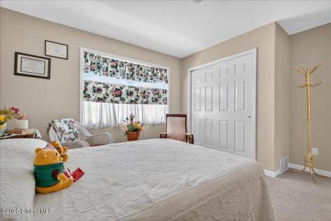 14 Heather Drive Clifton Park NY 12065