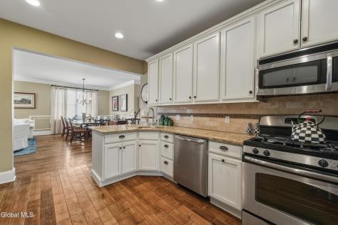 30 Pamela Lane Saratoga Springs NY 12866