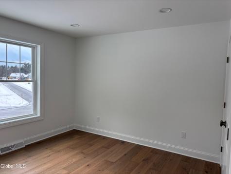 28 Eastpointe Drive Wilton NY 12866