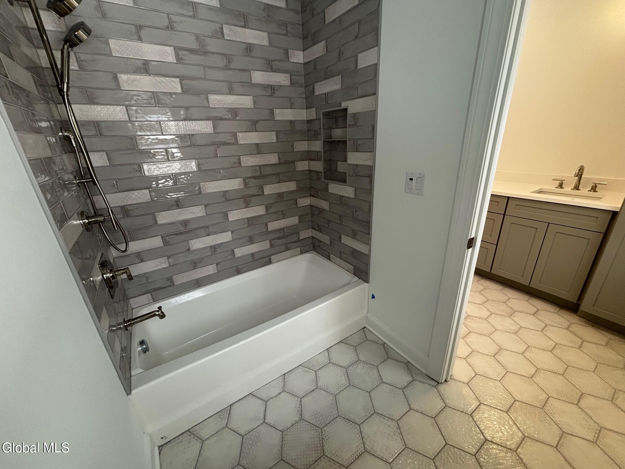 28 Eastpointe Drive Wilton NY 12866