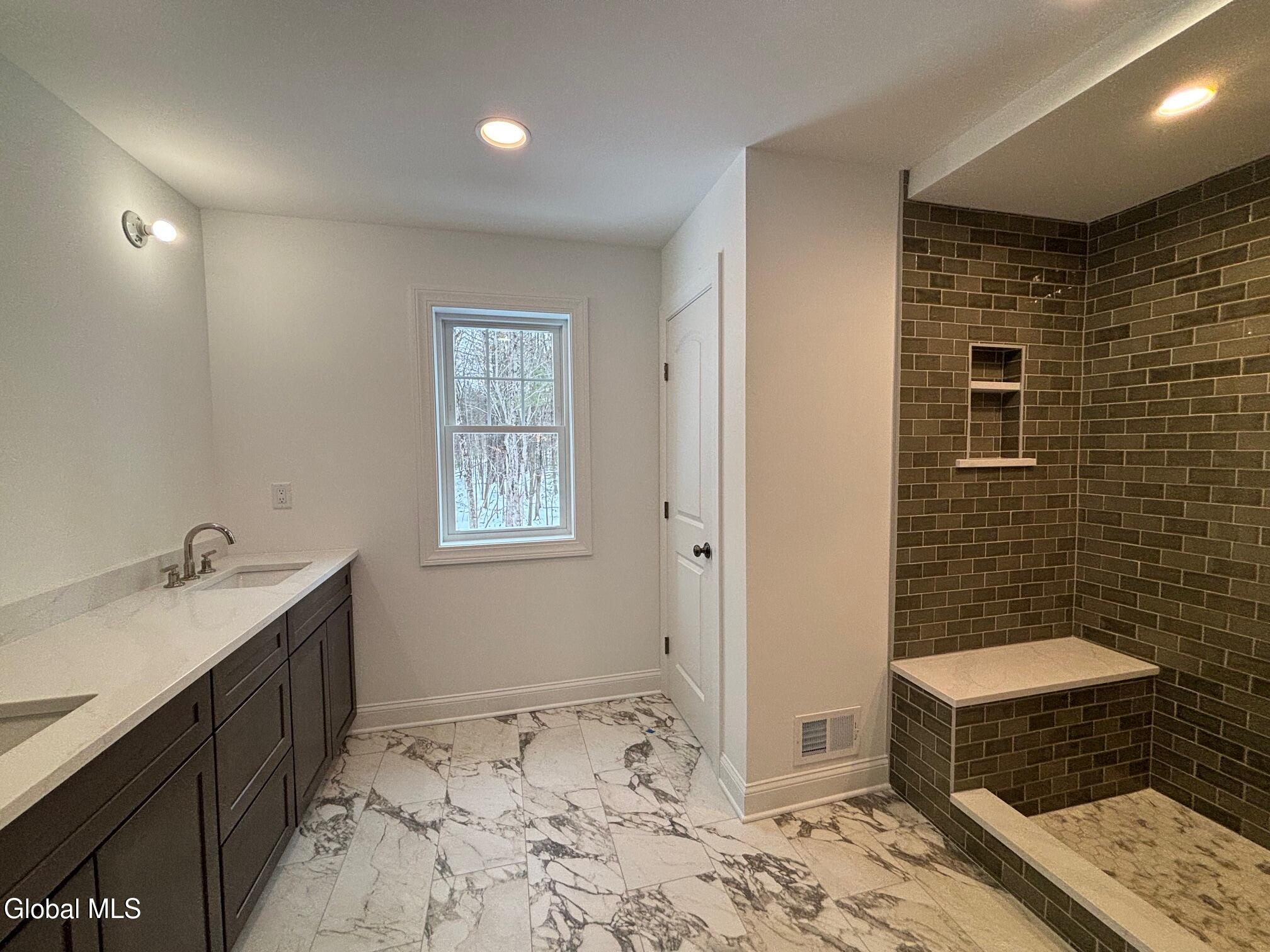 28 Eastpointe Drive Wilton NY 12866