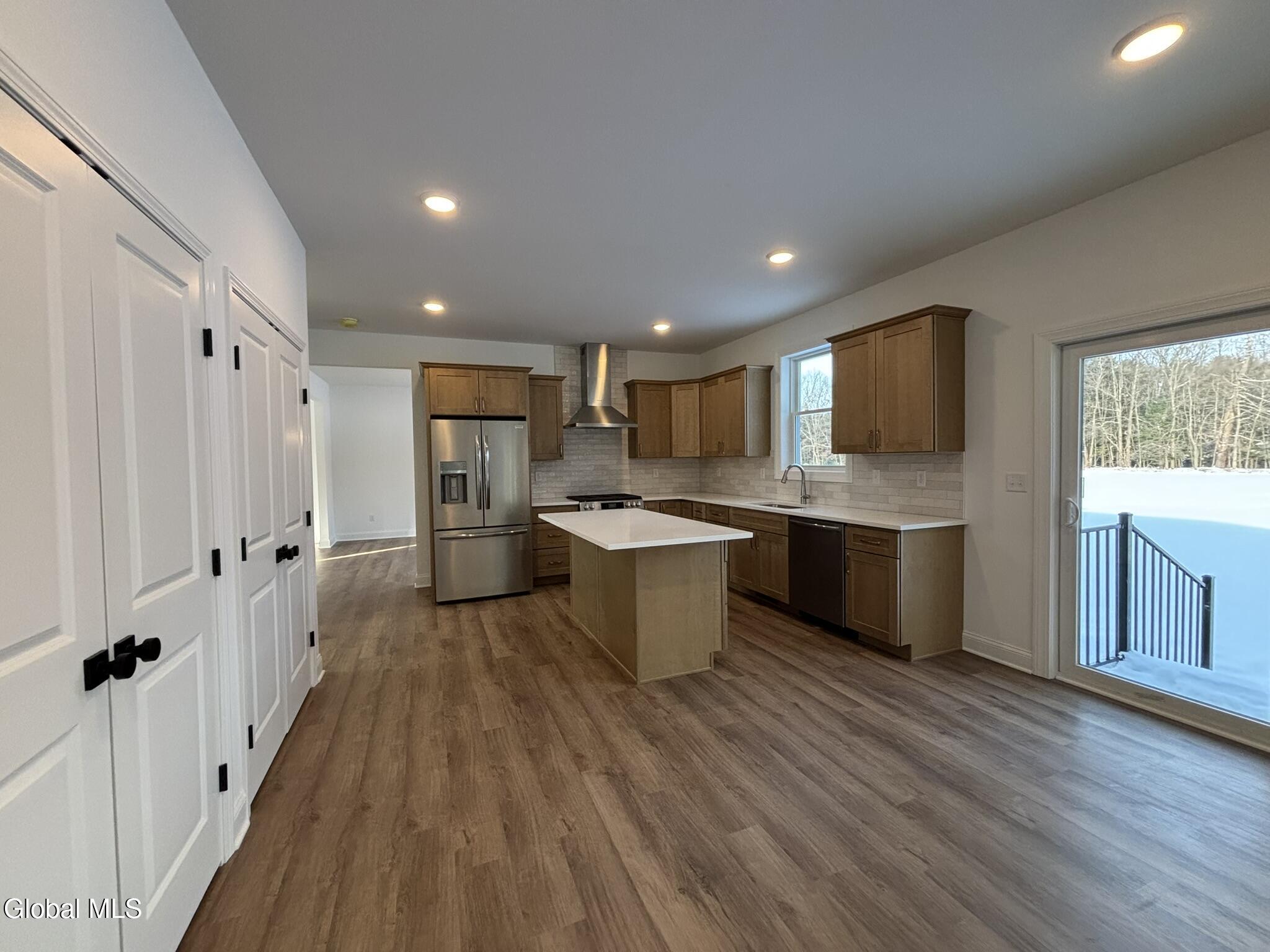 28 Eastpointe Drive Wilton NY 12866