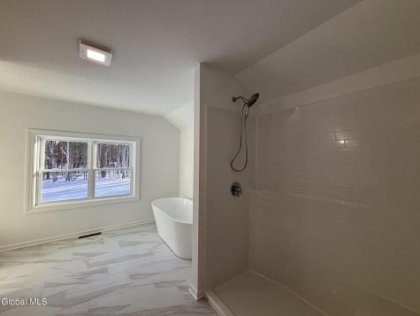 28 Eastpointe Drive Wilton NY 12866