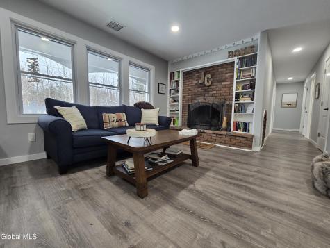966 Thacher Park Road Voorheesville NY 12186