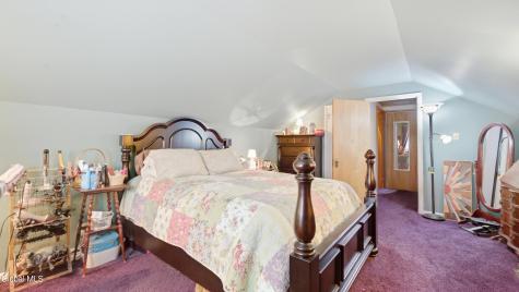 43 Wilkes Avenue Amsterdam NY 12010