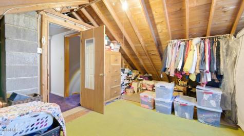 43 Wilkes Avenue Amsterdam NY 12010