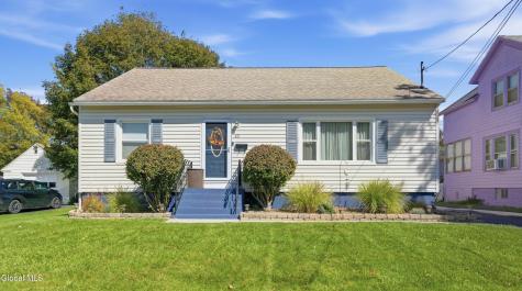 43 Wilkes Avenue Amsterdam NY 12010