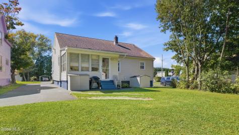 43 Wilkes Avenue Amsterdam NY 12010