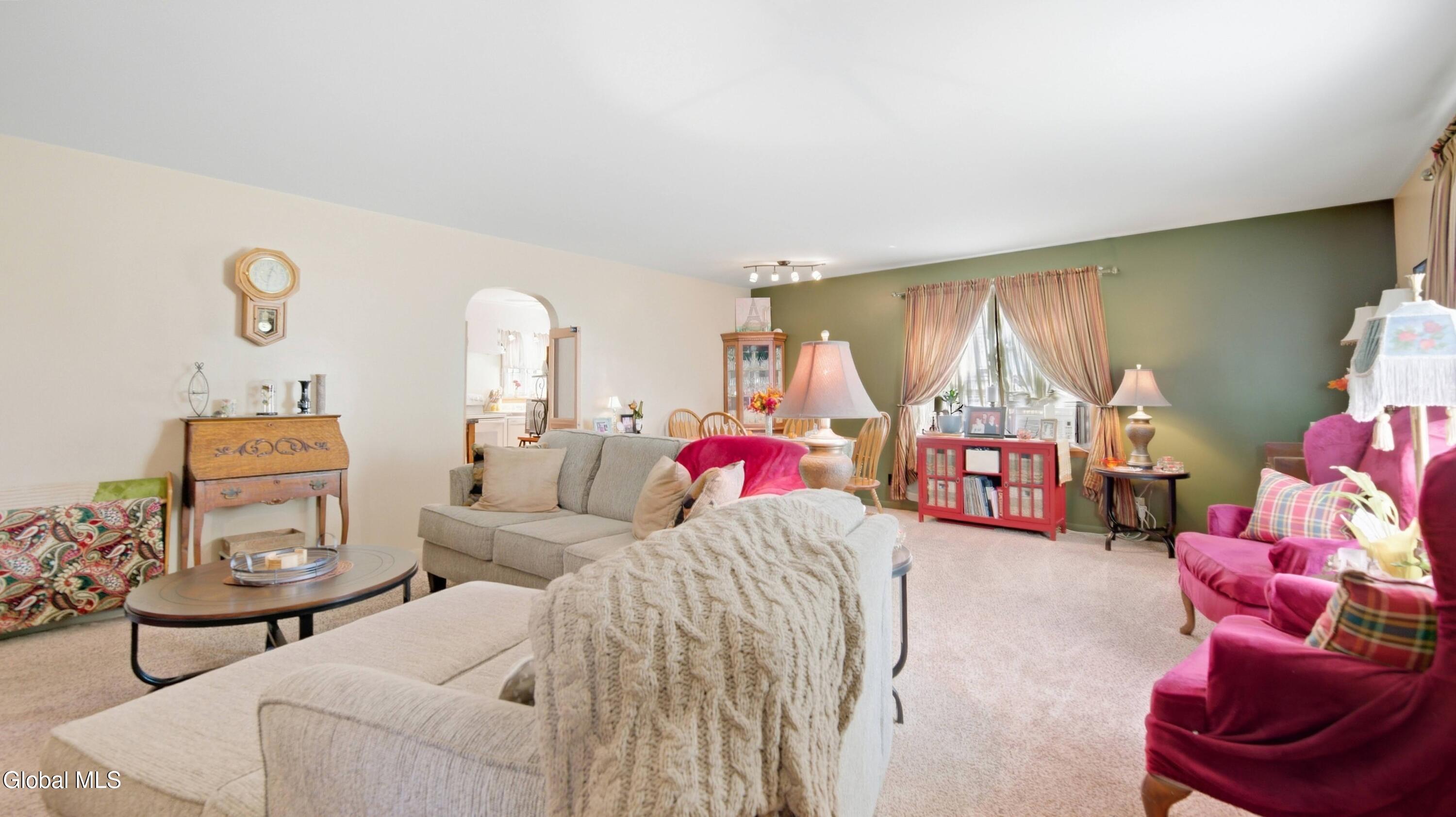 43 Wilkes Avenue Amsterdam NY 12010