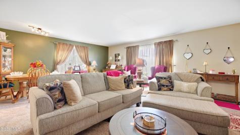 43 Wilkes Avenue Amsterdam NY 12010