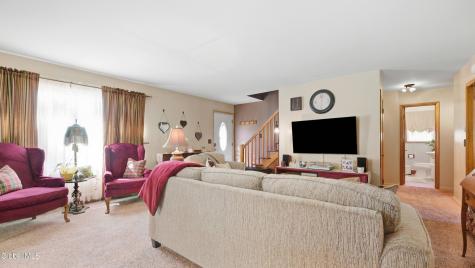 43 Wilkes Avenue Amsterdam NY 12010