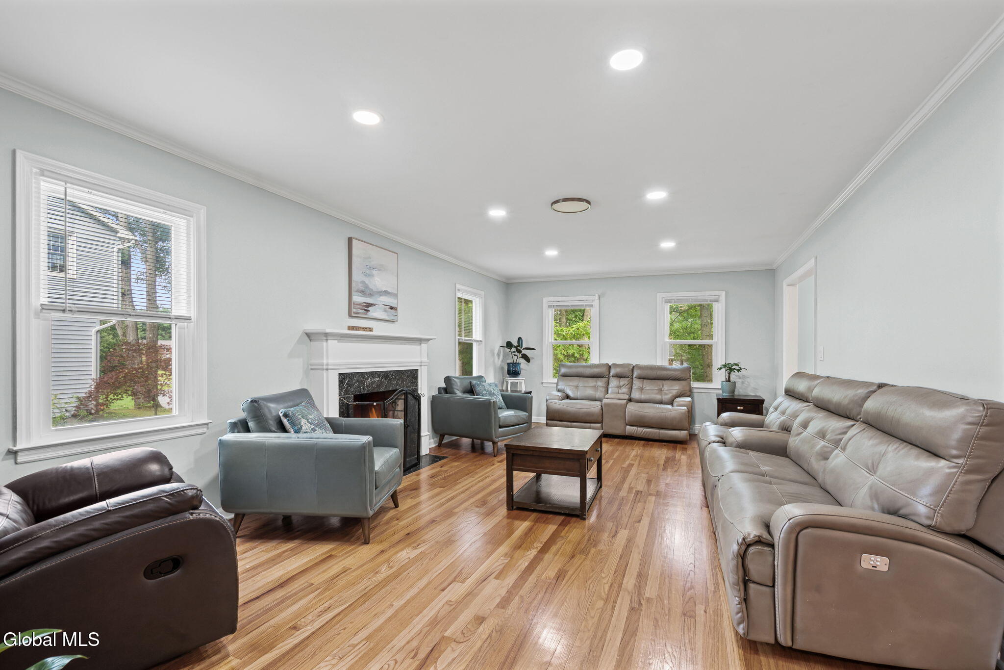 2279 Pine Ridge Road Niskayuna NY 12309