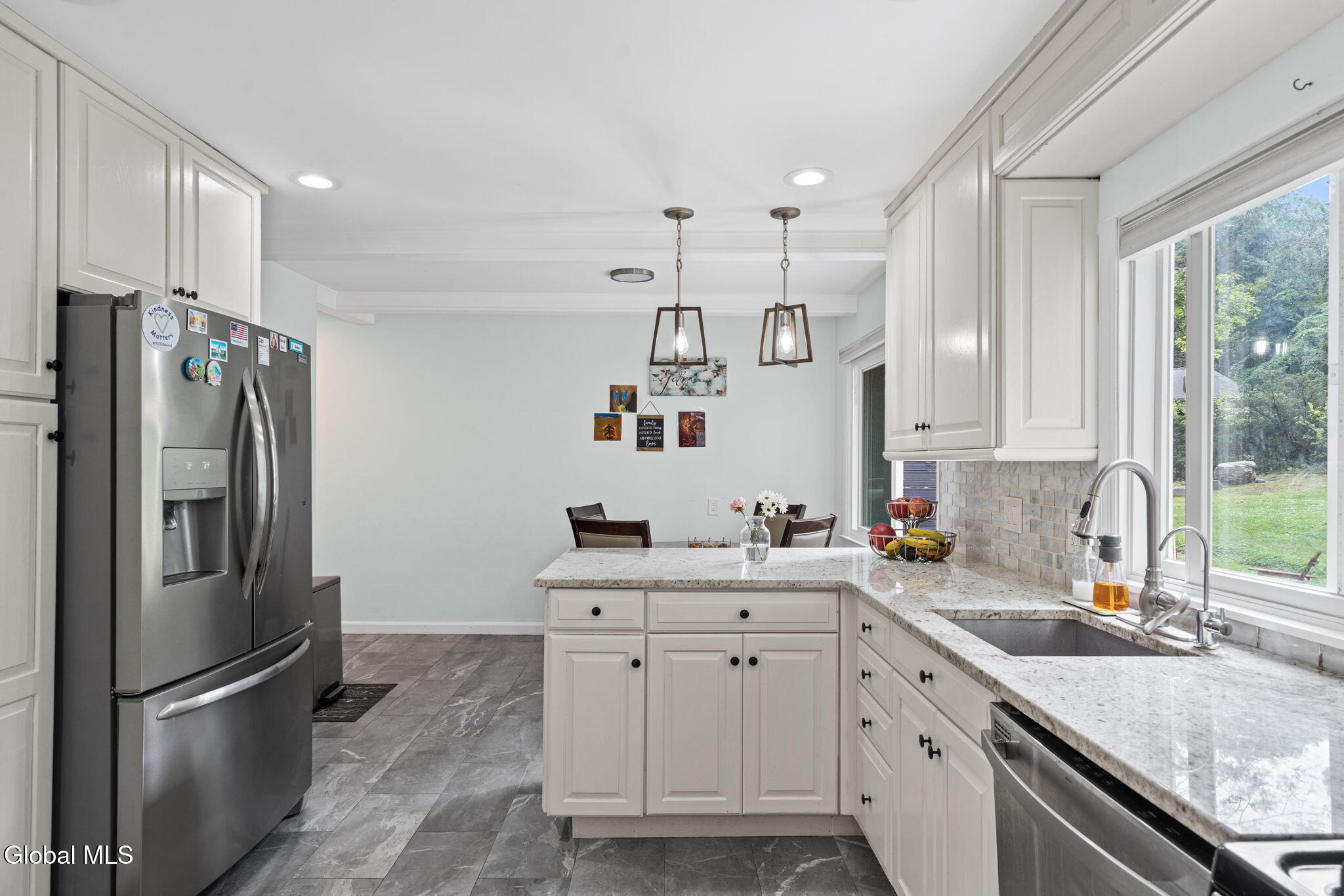 2279 Pine Ridge Road Niskayuna NY 12309