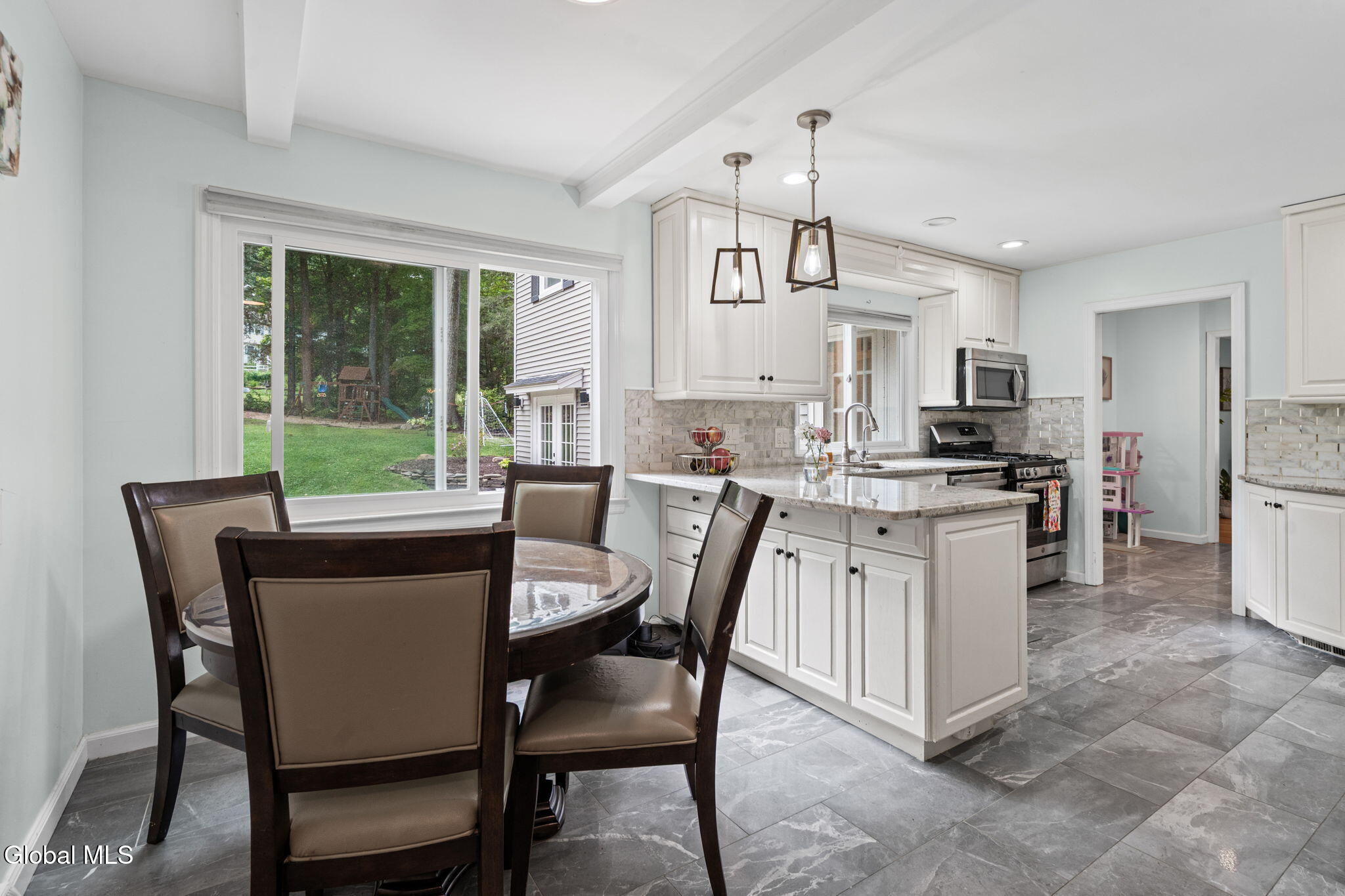 2279 Pine Ridge Road Niskayuna NY 12309