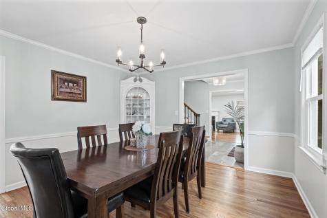 2279 Pine Ridge Road Niskayuna NY 12309