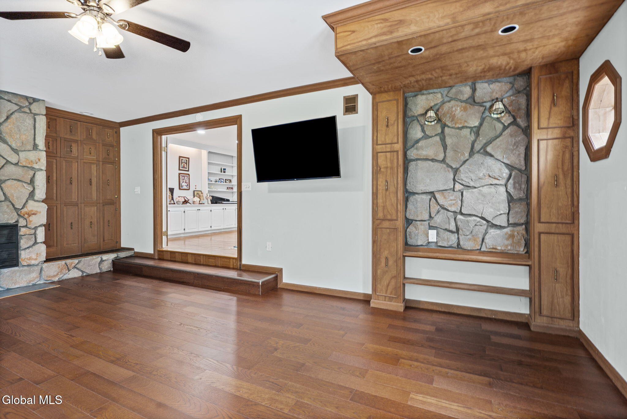 2279 Pine Ridge Road Niskayuna NY 12309