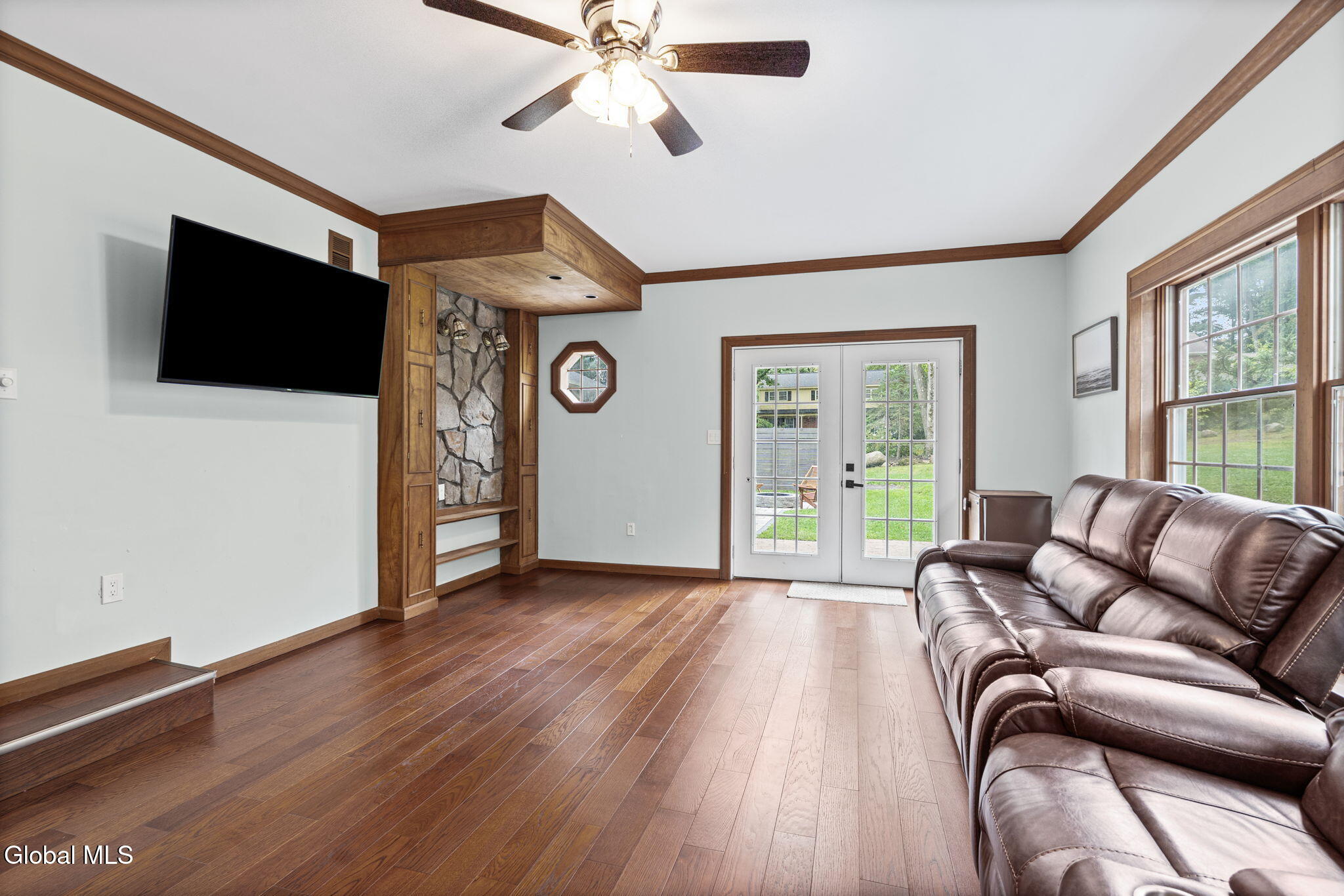 2279 Pine Ridge Road Niskayuna NY 12309
