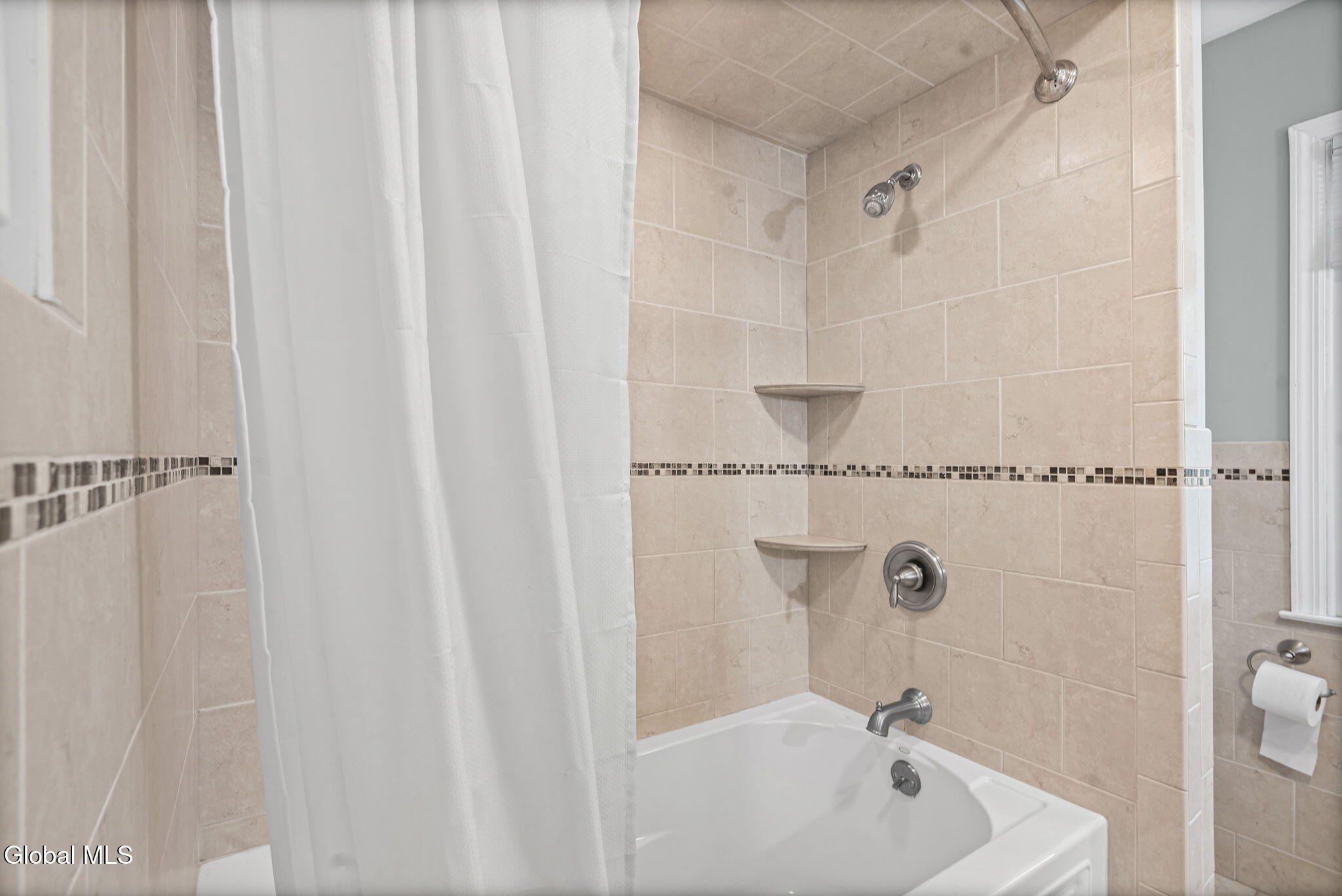 2279 Pine Ridge Road Niskayuna NY 12309