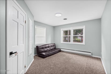 2279 Pine Ridge Road Niskayuna NY 12309