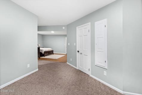 2279 Pine Ridge Road Niskayuna NY 12309