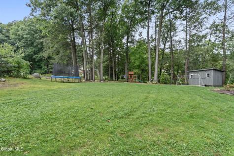 2279 Pine Ridge Road Niskayuna NY 12309