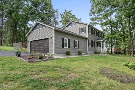 2279 Pine Ridge Road Niskayuna NY 12309