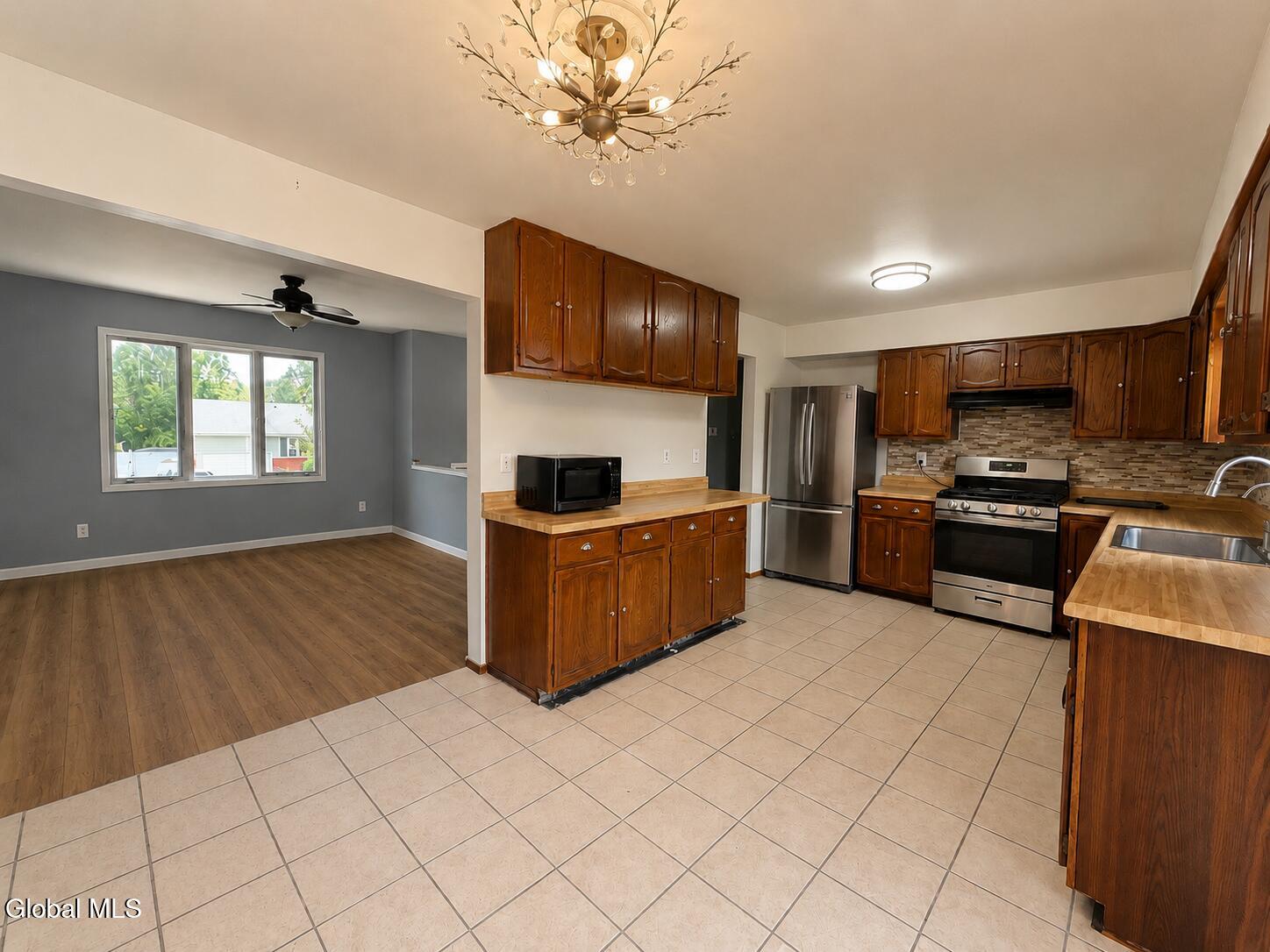 23 Mcdonald Drive Cohoes NY 12047