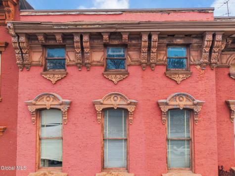 93 Ten Broeck Street Albany NY 12210
