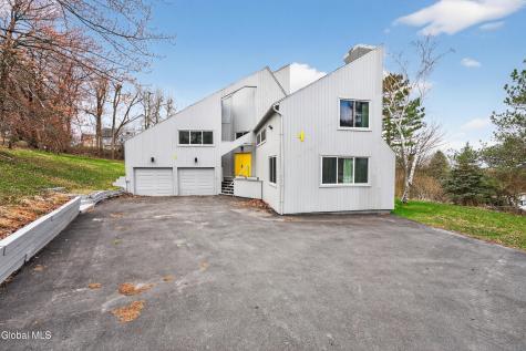 4 E Van Leuven Drive Rensselaer NY 12144