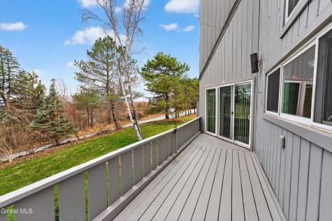 4 E Van Leuven Drive Rensselaer NY 12144