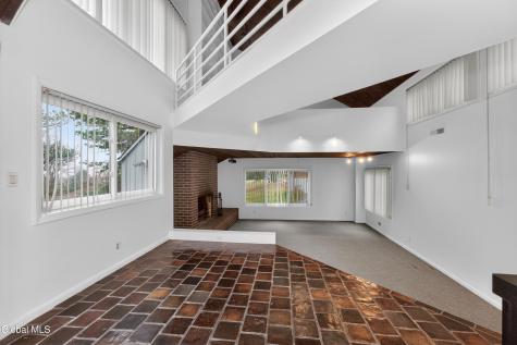 4 E Van Leuven Drive Rensselaer NY 12144