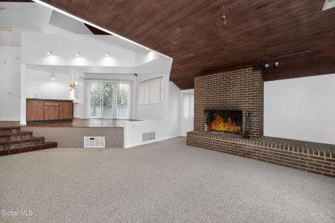 4 E Van Leuven Drive Rensselaer NY 12144