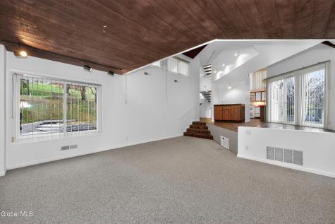 4 E Van Leuven Drive Rensselaer NY 12144
