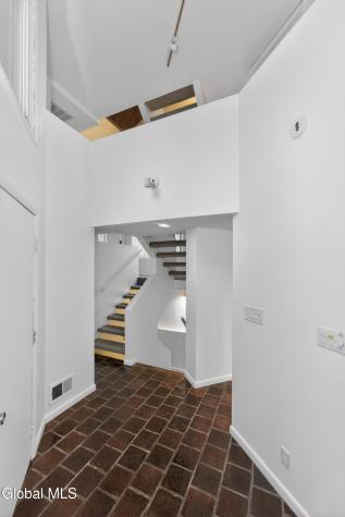 4 E Van Leuven Drive Rensselaer NY 12144