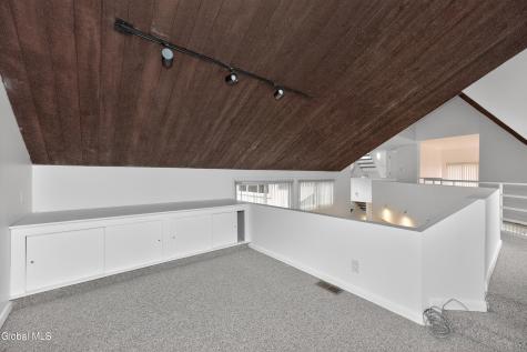 4 E Van Leuven Drive Rensselaer NY 12144