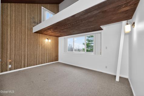 4 E Van Leuven Drive Rensselaer NY 12144