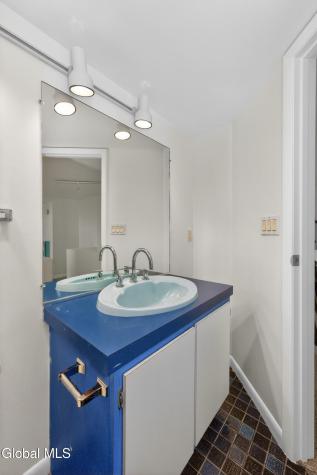 4 E Van Leuven Drive Rensselaer NY 12144