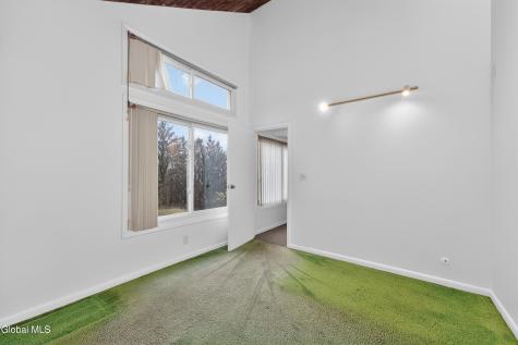 4 E Van Leuven Drive Rensselaer NY 12144
