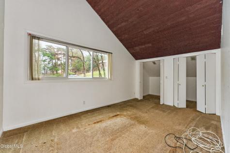 4 E Van Leuven Drive Rensselaer NY 12144