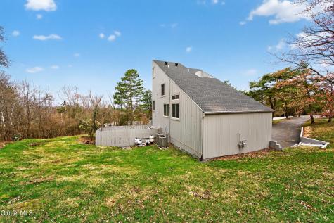 4 E Van Leuven Drive Rensselaer NY 12144