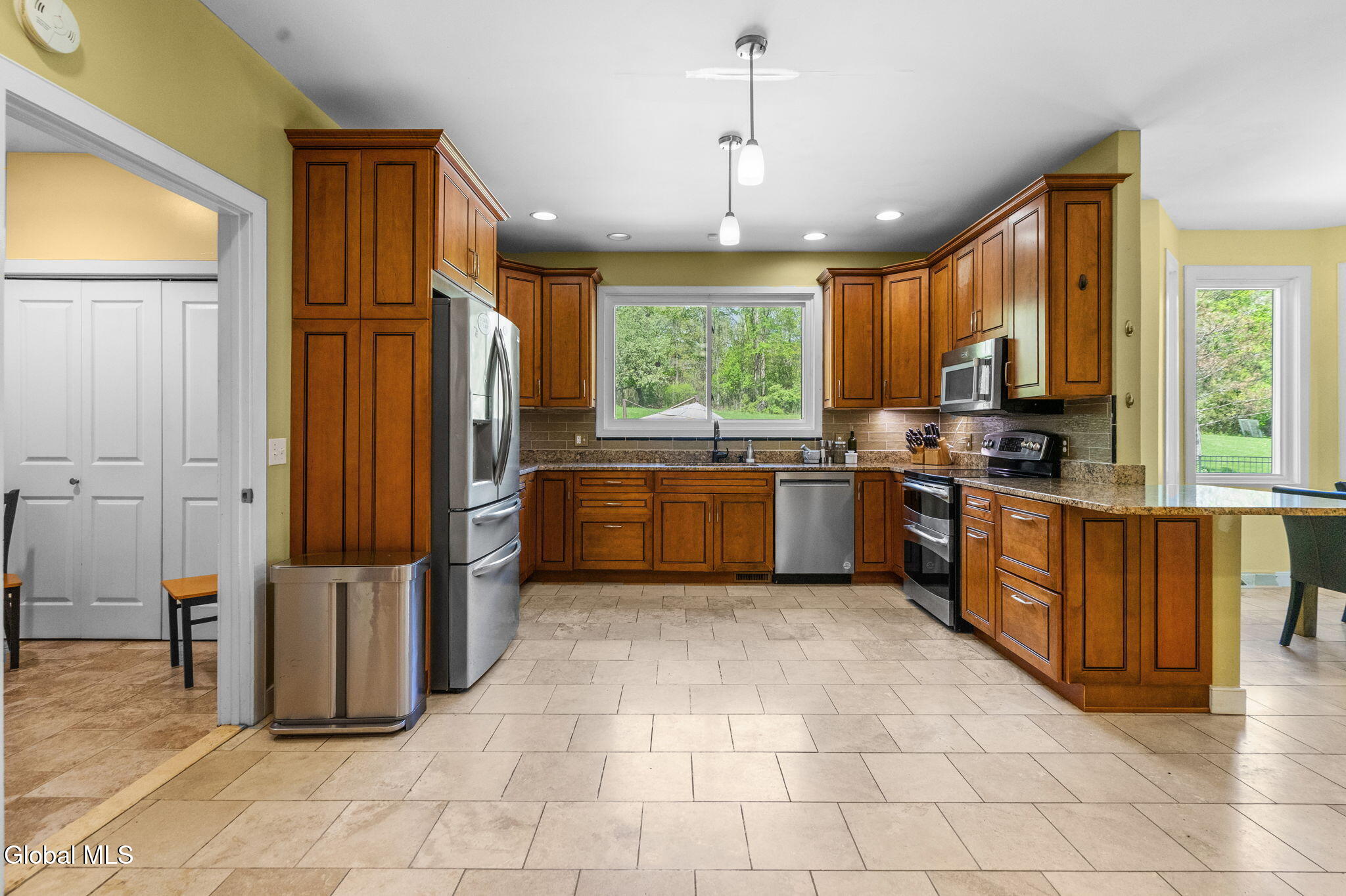 8 Fox Glove Court Wynantskill NY 12198