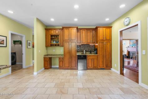 8 Fox Glove Court Wynantskill NY 12198
