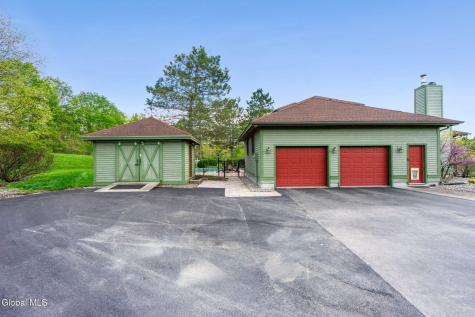 8 Fox Glove Court Wynantskill NY 12198