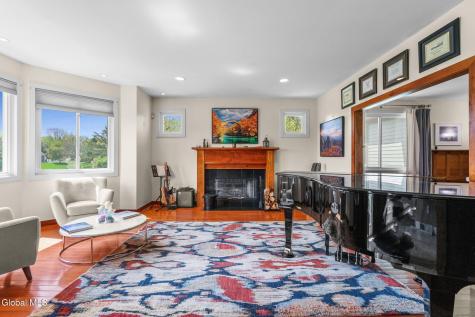8 Fox Glove Court Wynantskill NY 12198