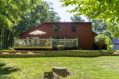 19 Meadow Rue Place Malta NY 12020