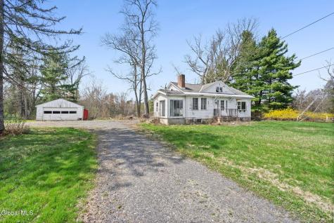 929 Pearse Road Niskayuna NY 12309