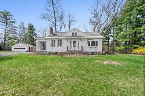 929 Pearse Road Niskayuna NY 12309
