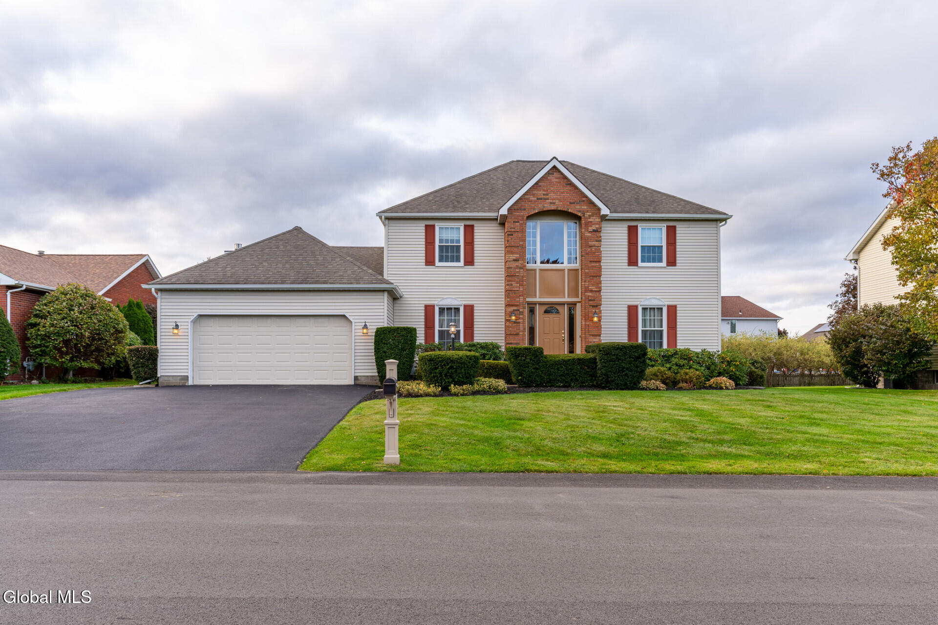 31 Woodridge Drive Loudonville NY 12211