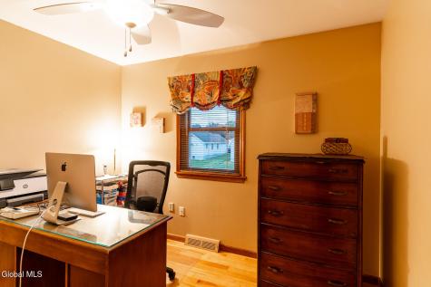 31 Woodridge Drive Loudonville NY 12211